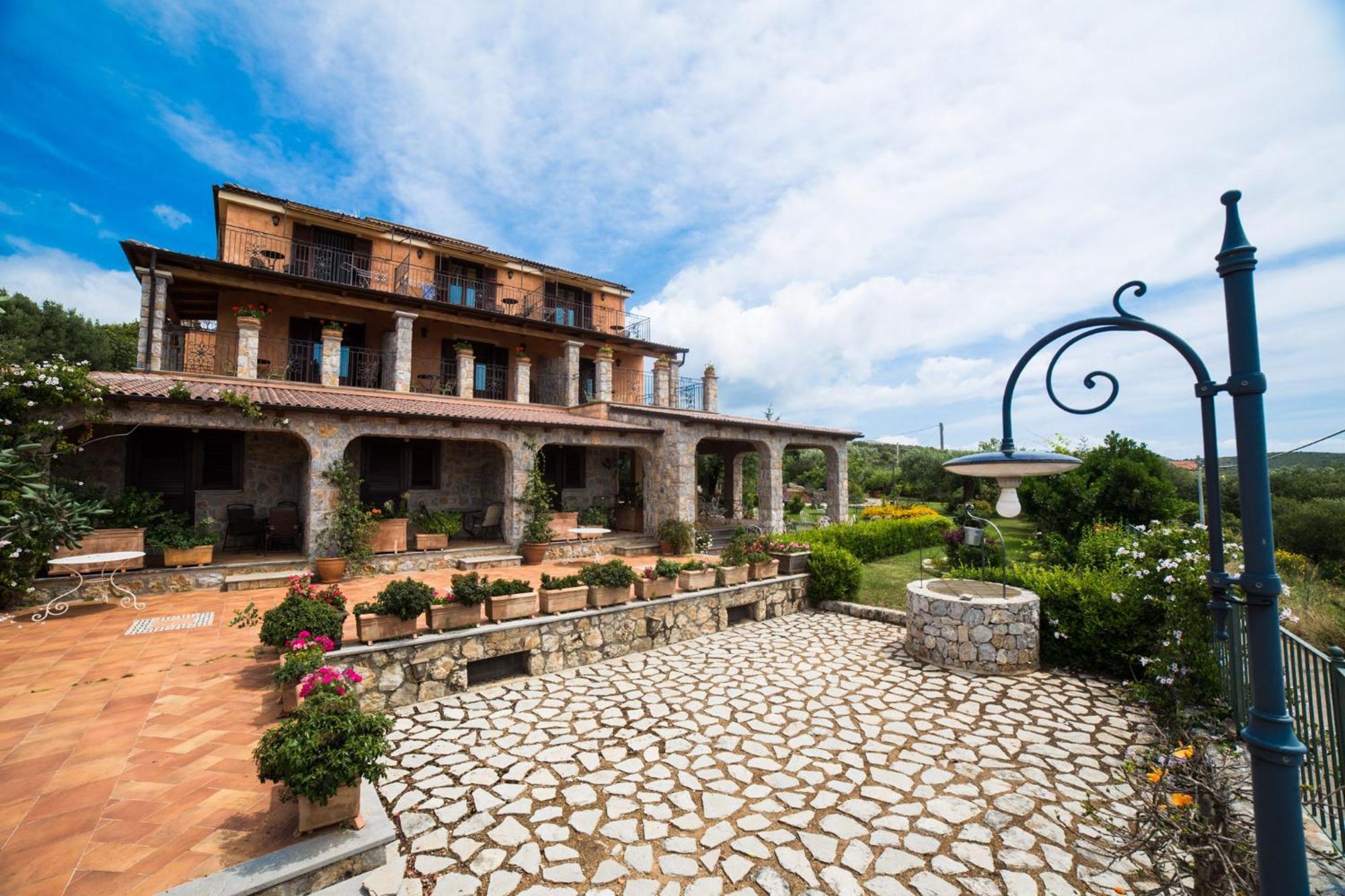 Gasthaus Relais Pian delle Starze Marina di Camerota Exterior foto